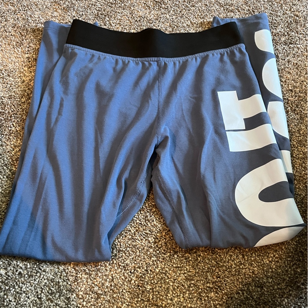 Great condition nike leggings full length. Size M. - Picture 6 of 6